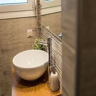Apartment Albanis